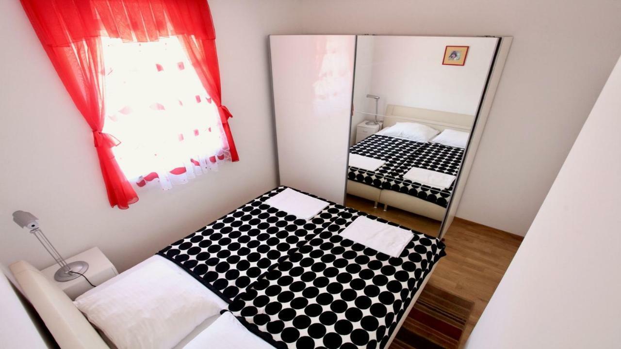 B88 Apartments - Vila Palma สเวติ ฟิลลิปปี ยาคอฟ ภายนอก รูปภาพ